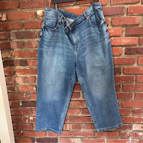 Lane Bryant Women's NWOT Mid-Rise Straight Ankle Jeans Size 24-FLAW NOTED - Picture 8 of 16